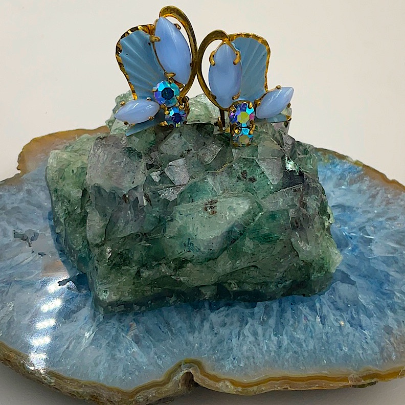 Vtg. Austrian Gold Clip On Earrings With Lavender/Blue Stones & Aurora Borealis